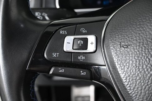 Certified 2019 Volkswagen e-Golf SEL Premium image 20