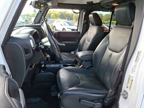 Used 2014 Jeep Wrangler Unlimited Sahara w/ Dual Top Group image 15