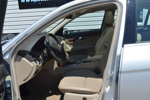 Used 2011 Mercedes-Benz C 300 4MATIC Sedan image 10