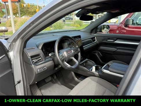 Used 2025 GMC Terrain Elevation image 13