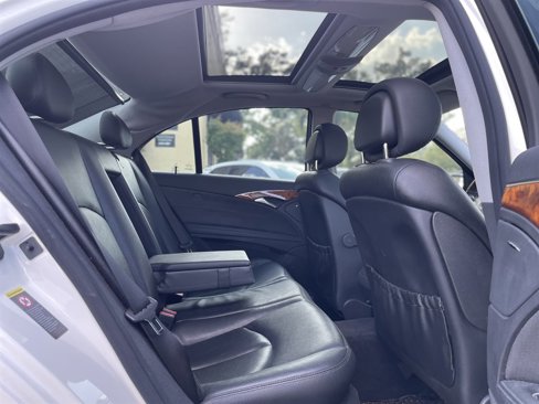 Used 2006 Mercedes-Benz E 350 4MATIC Sedan image 24