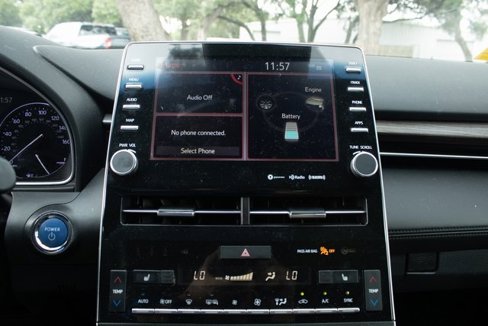 Used 2020 Toyota Avalon XLE image 18