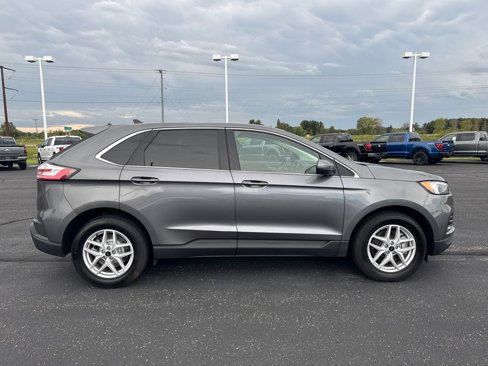Used 2023 Ford Edge SEL image 6
