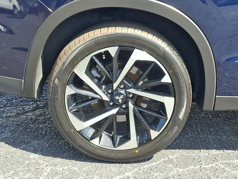 Used 2022 Mitsubishi Outlander SE image 8