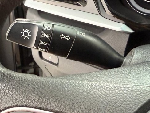 Used 2022 Kia Niro LX image 14