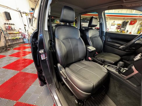 Used 2018 Subaru Forester 2.5i Touring image 9