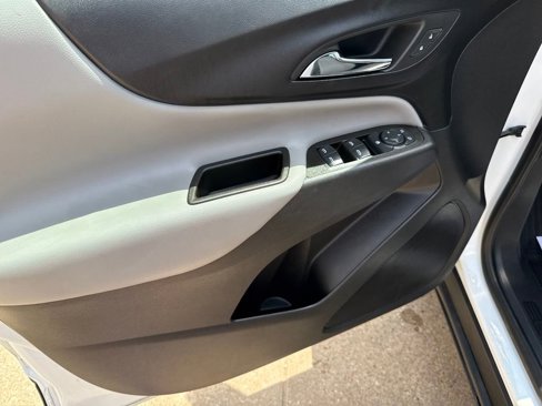 Used 2023 Chevrolet Equinox LT image 10