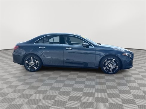 Used 2021 Mercedes-Benz A 220 4MATIC image 9
