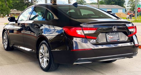 Used 2018 Honda Accord LX image 10