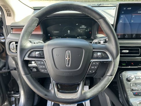 Certified 2023 Lincoln Nautilus Reserve w/ Monochromatic Package image 57