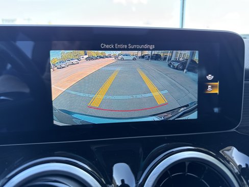 Certified 2021 Mercedes-Benz GLB 250 image 36