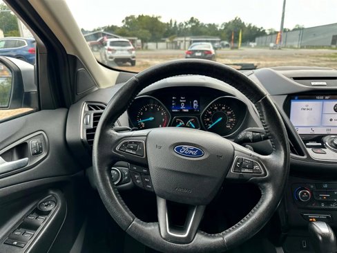 Used 2017 Ford Escape Titanium image 15