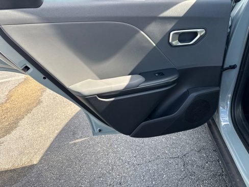 New 2025 Kia K4 LXS image 21