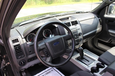 Used 2011 Ford Escape XLT w/ 201A Rapid Spec Order Code image 18