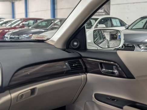 Used 2017 Honda Accord EX-L image 20