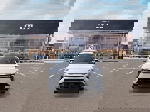 New 2025 Kia K4 LXS image 2