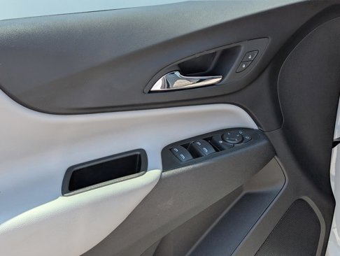 Certified 2024 Chevrolet Equinox LS w/ Driver Confidence II Package image 16