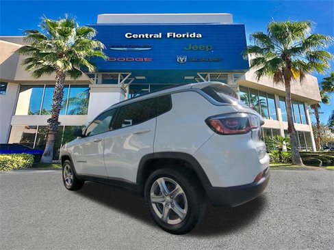 Certified 2024 Jeep Compass Latitude image 7