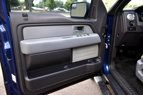 Used 2011 Ford F150 XLT w/ XLT Convenience Pkg image 36