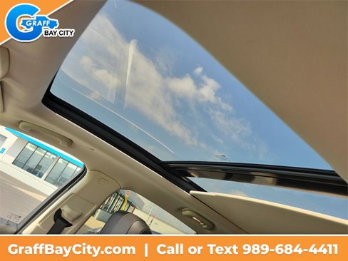 Used 2018 Cadillac XT5 Luxury w/ Driver Awareness Package image 18