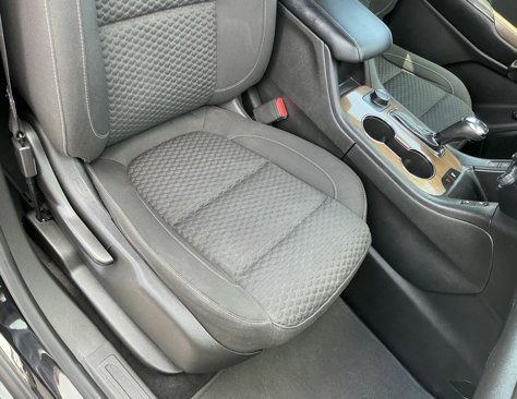 Used 2017 GMC Acadia SLE image 28