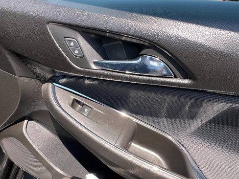 Used 2018 Chevrolet Cruze LS image 10