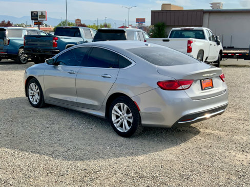 Used 2015 Chrysler 200 Limited w/ Convenience Group image 3
