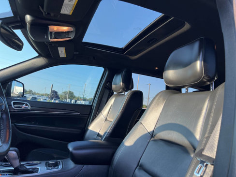 Used 2019 Jeep Grand Cherokee Limited image 23