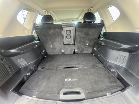 Used 2017 Nissan Rogue SL w/ SL Premium Package image 13