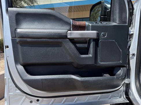 Used 2016 Ford F150 Platinum w/ Equipment Group 701A Luxury image 17