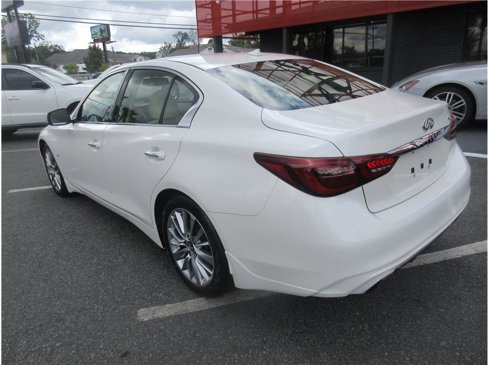 Used 2018 INFINITI Q50 Luxe w/ Cargo Package (L95) image 3
