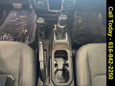 Used 2024 Jeep Wrangler Sport image 13