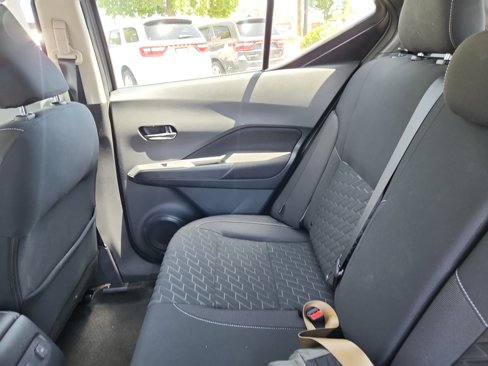 Used 2022 Nissan Kicks SV image 17