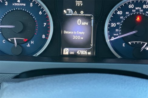 Used 2017 Toyota Camry LE image 28
