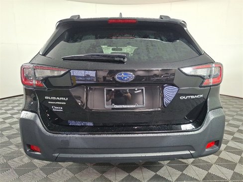 Used 2023 Subaru Outback Premium image 9