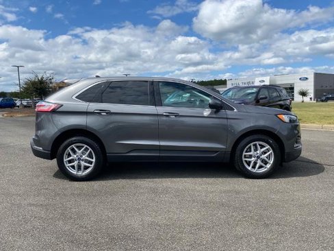 Certified 2022 Ford Edge SEL w/ Convenience Package image 3