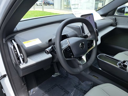 New 2025 Volvo EX30 Ultra w/ Protection Package Premier image 5