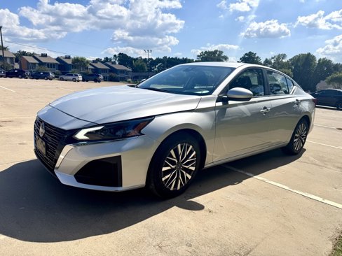 Used 2023 Nissan Altima 2.5 SV image 8