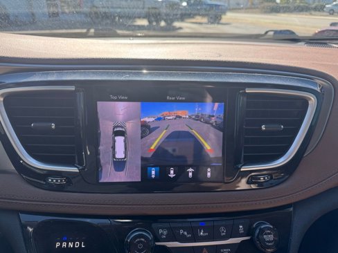 Used 2018 Chrysler Pacifica Limited w/ Advanced Safetytec Group image 16