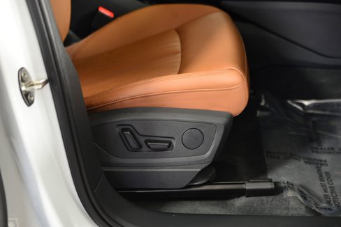 Certified 2022 Audi e-tron Premium w/ Convenience Plus Package image 11