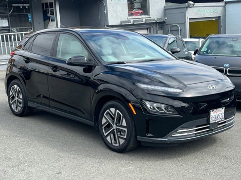 Used 2023 Hyundai Kona Limited w/ Cargo Package image 3