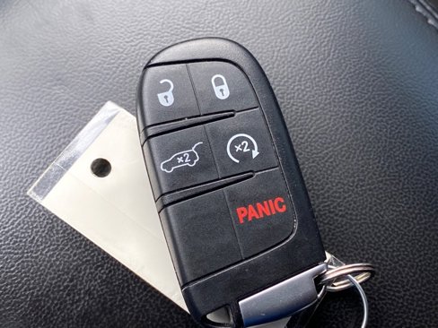 Used 2020 Jeep Grand Cherokee Altitude image 10