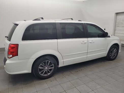 Used 2017 Dodge Grand Caravan SXT image 10
