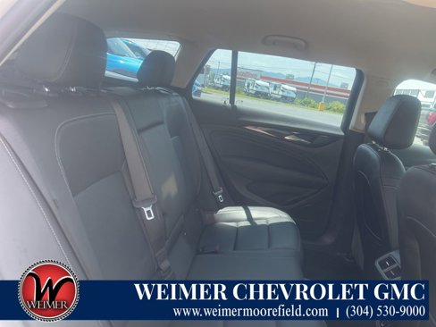 Used 2018 Buick Regal Essence w/ Driver Confidence Package #1 image 41
