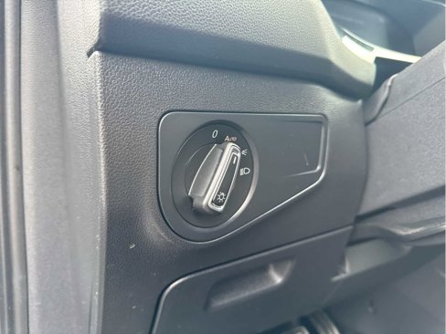 Certified 2022 Volkswagen Tiguan SE R-Line image 17