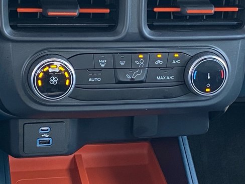 Certified 2024 Ford Maverick XLT image 14