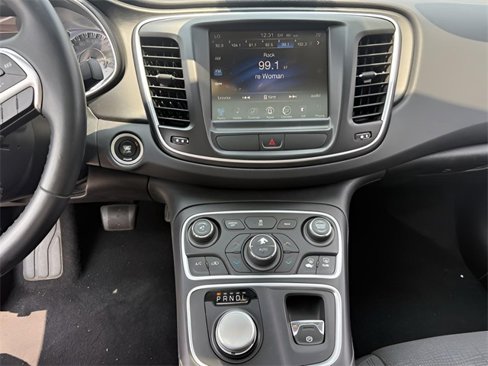 Used 2016 Chrysler 200 Limited w/ Anniversary Edition image 16
