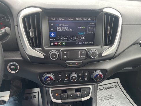 Used 2023 GMC Terrain SLT image 15