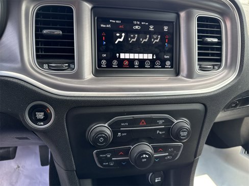Used 2022 Dodge Charger SXT image 18