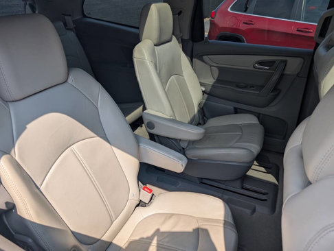 Used 2015 Chevrolet Traverse LT image 23